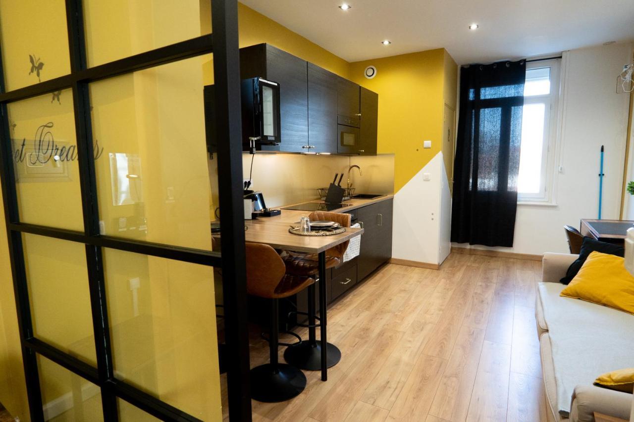 Capsule Premium Balneo & Home Cinema Valenciennes Exterior foto