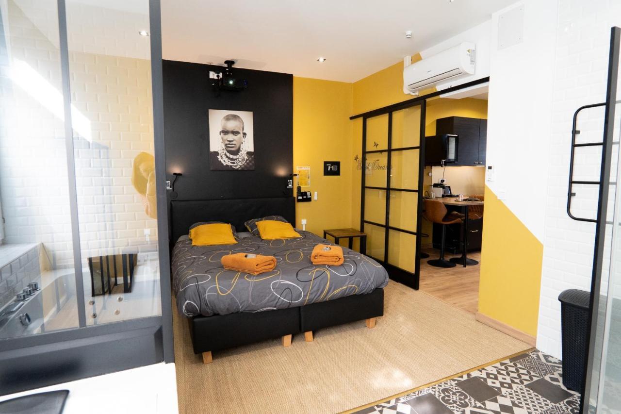 Capsule Premium Balneo & Home Cinema Valenciennes Exterior foto