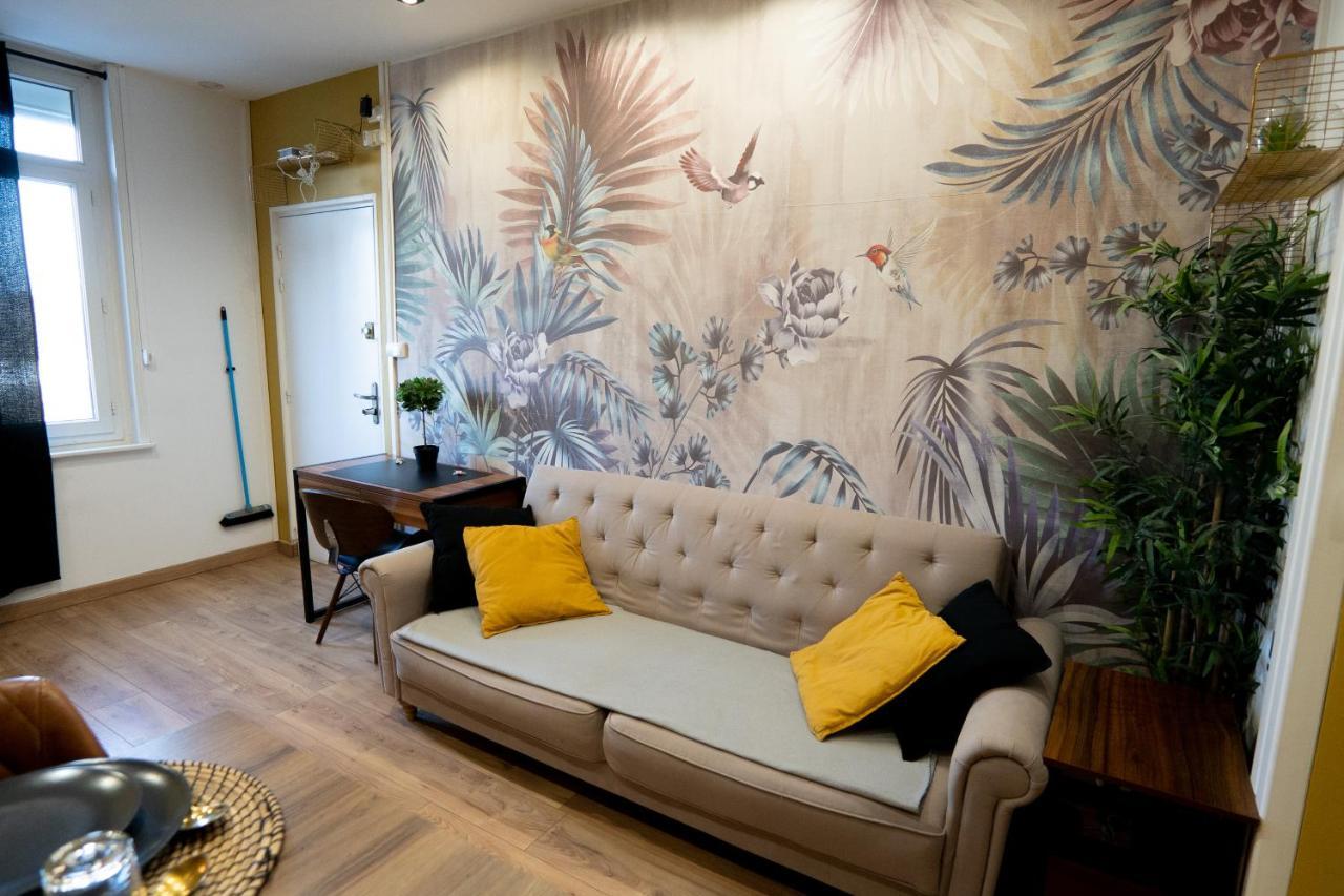 Capsule Premium Balneo & Home Cinema Valenciennes Exterior foto